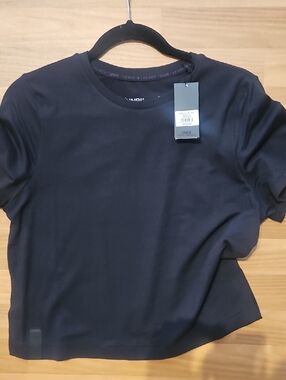 UNRL Boxy Ultra Tee